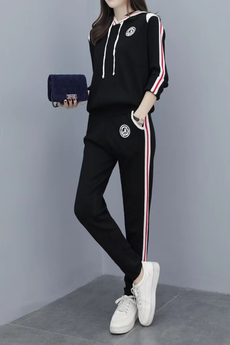 模特 燕三岁