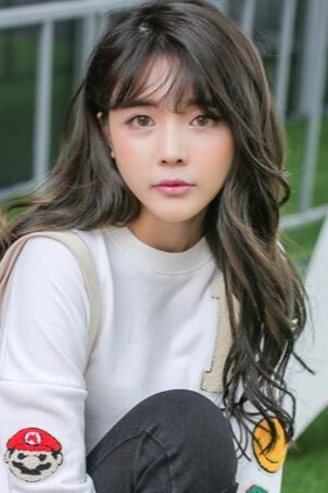 模特 小美